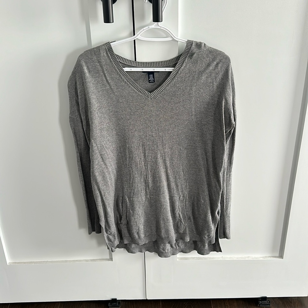 Loose Fitting Grey Cardigan Sweater - In Great Condition XS